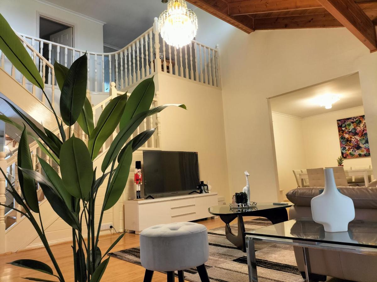 Apartament 12 Mins To Mel Airport-Good Wood House St Albans Zewnętrze zdjęcie