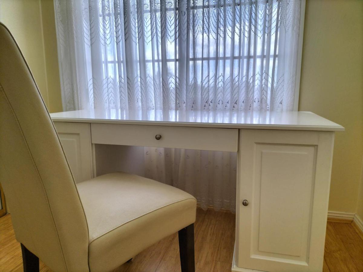 Apartament 12 Mins To Mel Airport-Good Wood House St Albans Zewnętrze zdjęcie