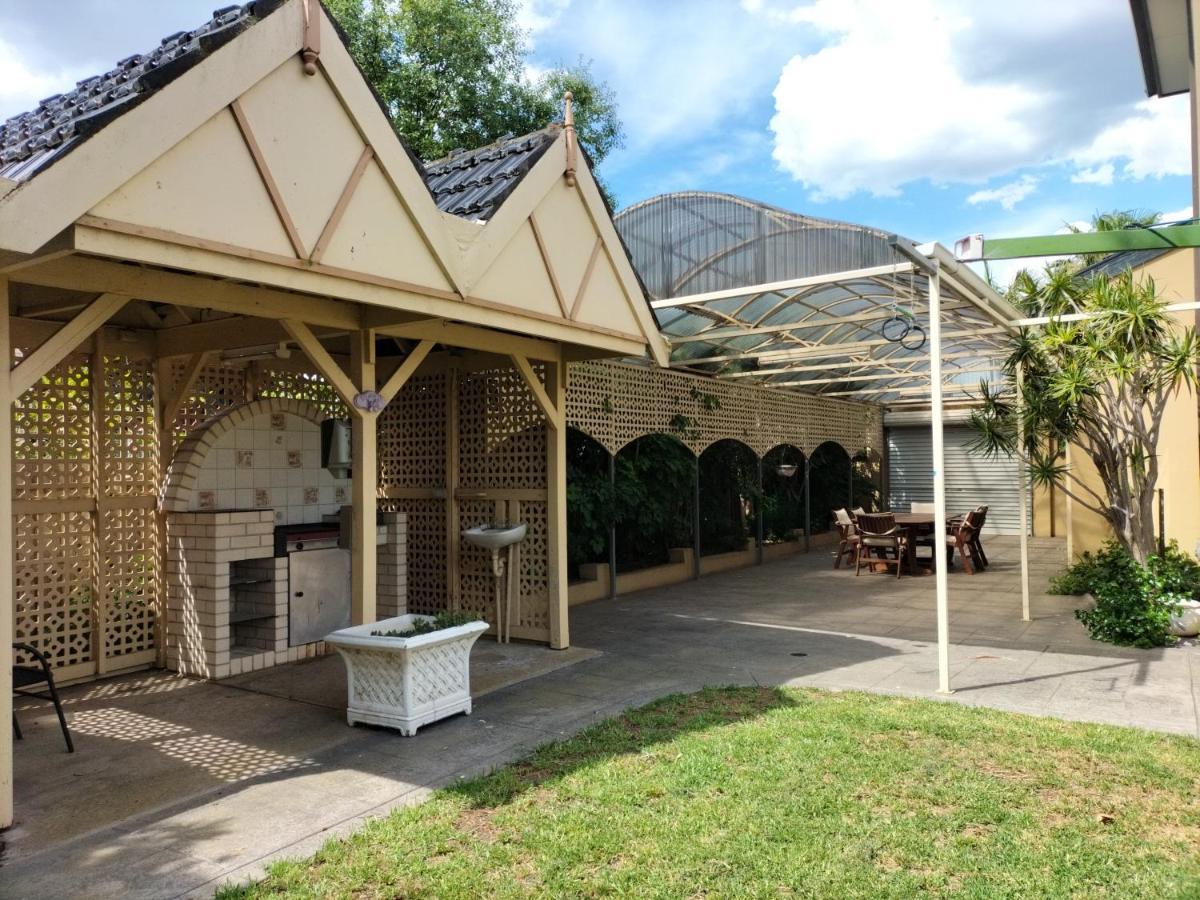 Apartament 12 Mins To Mel Airport-Good Wood House St Albans Zewnętrze zdjęcie